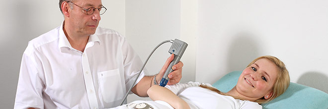 Radiale Extrakorporale Sto�wellentherapie (Triggerpunkt-Sto�wellentherapie)